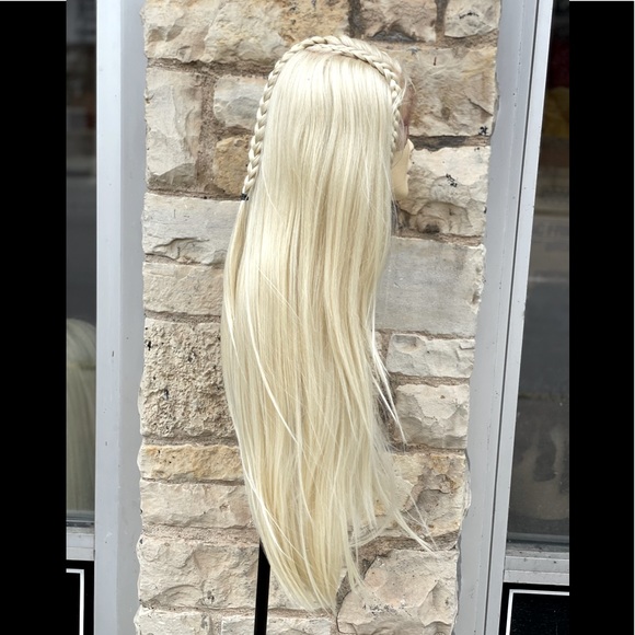 Accessories - Long blonde Swisslace Wig 613